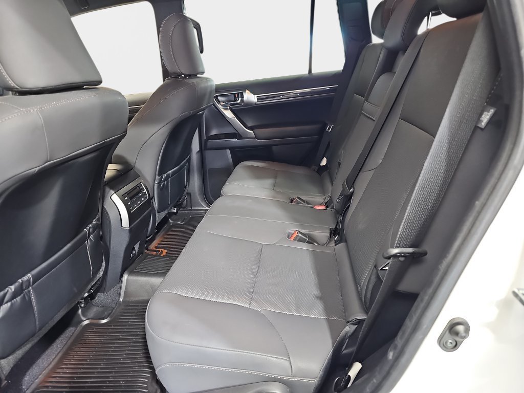 Used 2023 Lexus GX 460 Premium w/ Premium Package AWD/4WD image 13