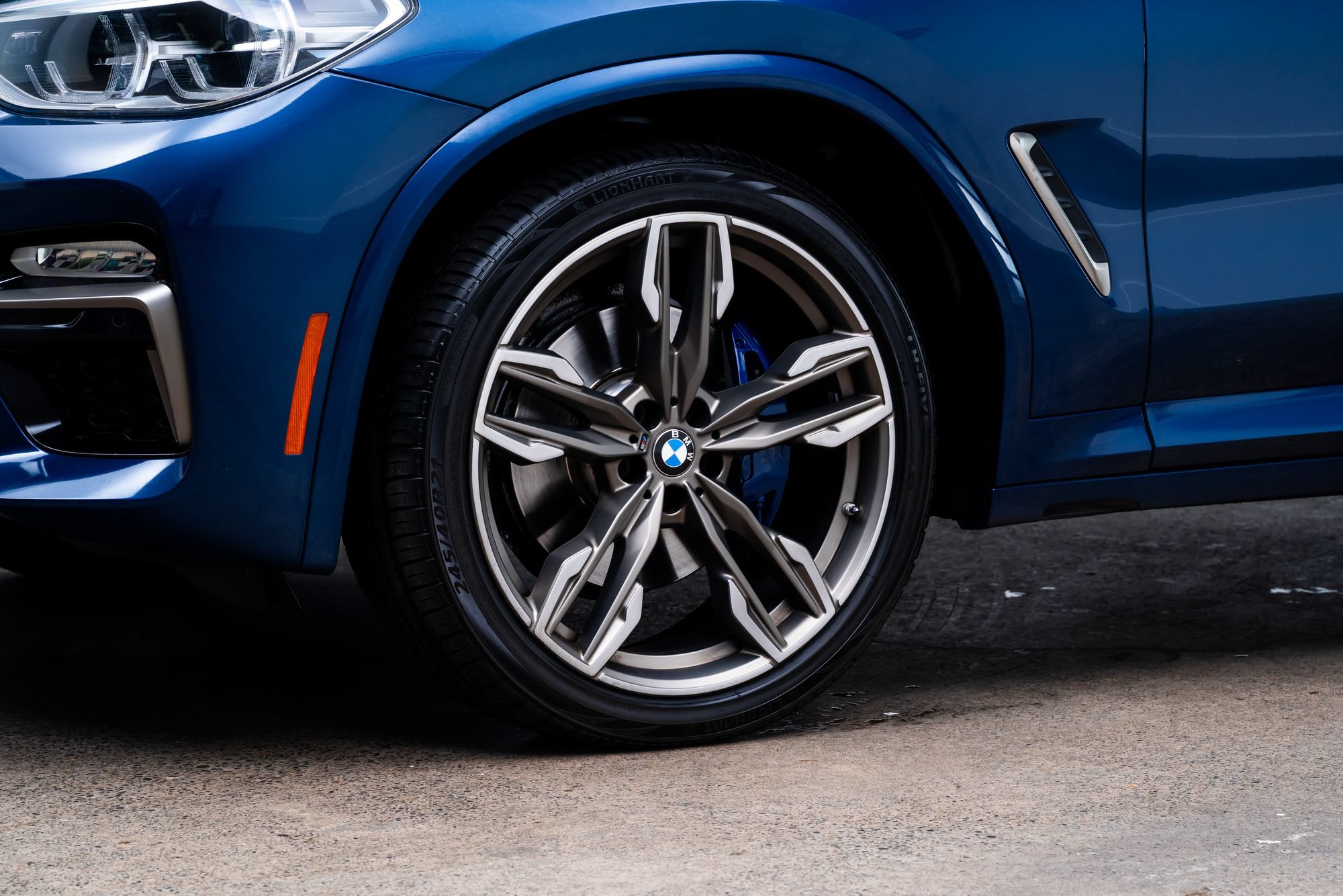 Used 2019 BMW X4 M40i w/ Premium Package AWD/4WD image 4