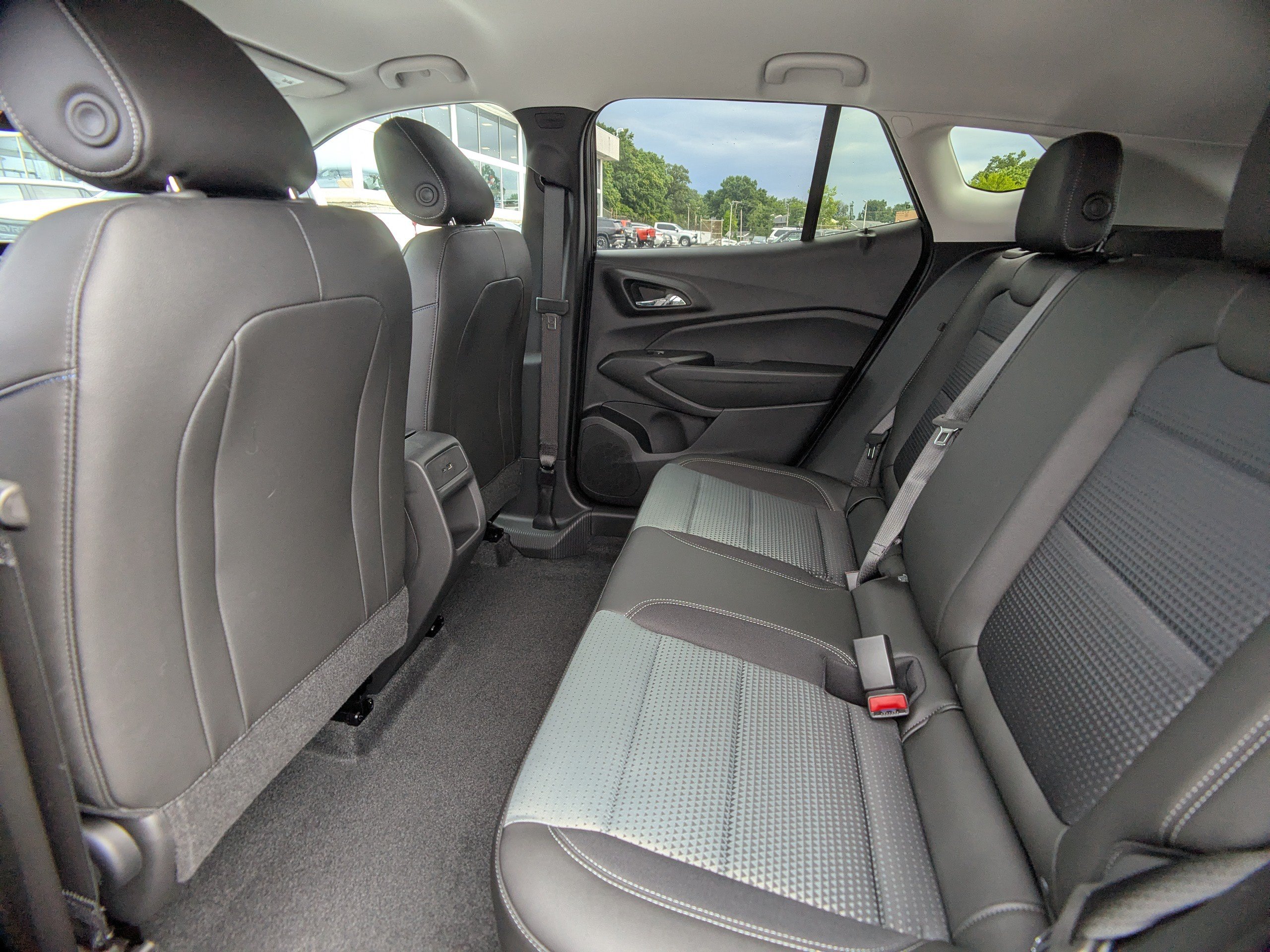 New 2026 Chevrolet Trax LT FWD image 12