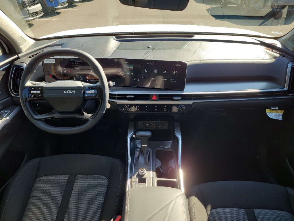 New 2026 Kia Sorento LX FWD image 15