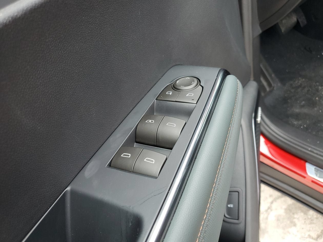 New 2026 GMC Acadia AT4 w/ Luxury Package AWD/4WD image 18
