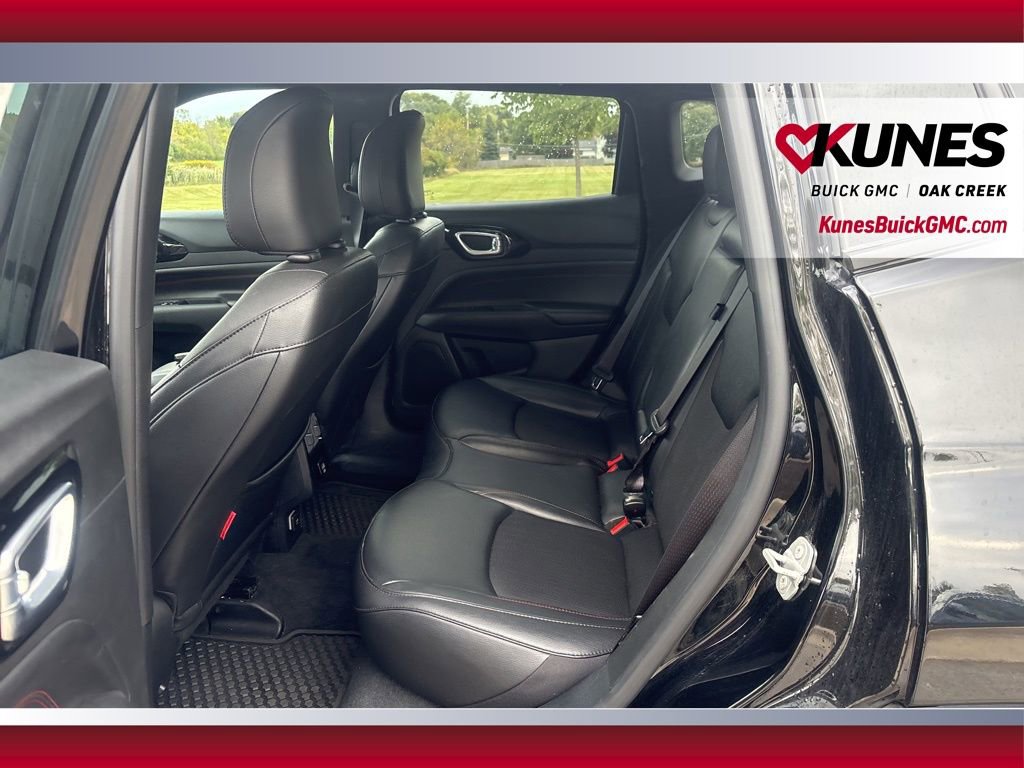 Used 2024 Jeep Compass Trailhawk image 23