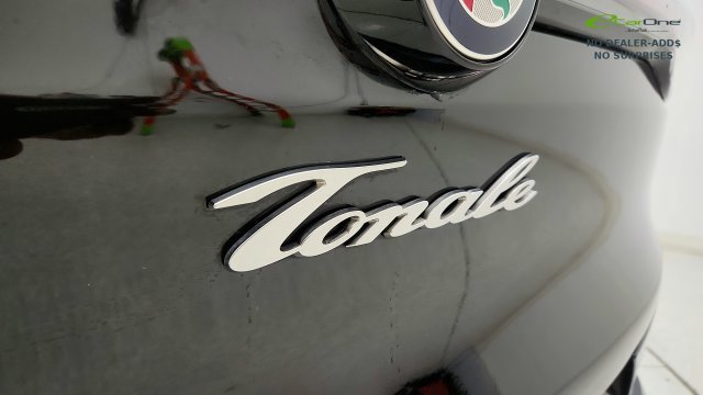 Used 2024 Alfa Romeo Tonale Veloce AWD/4WD image 32