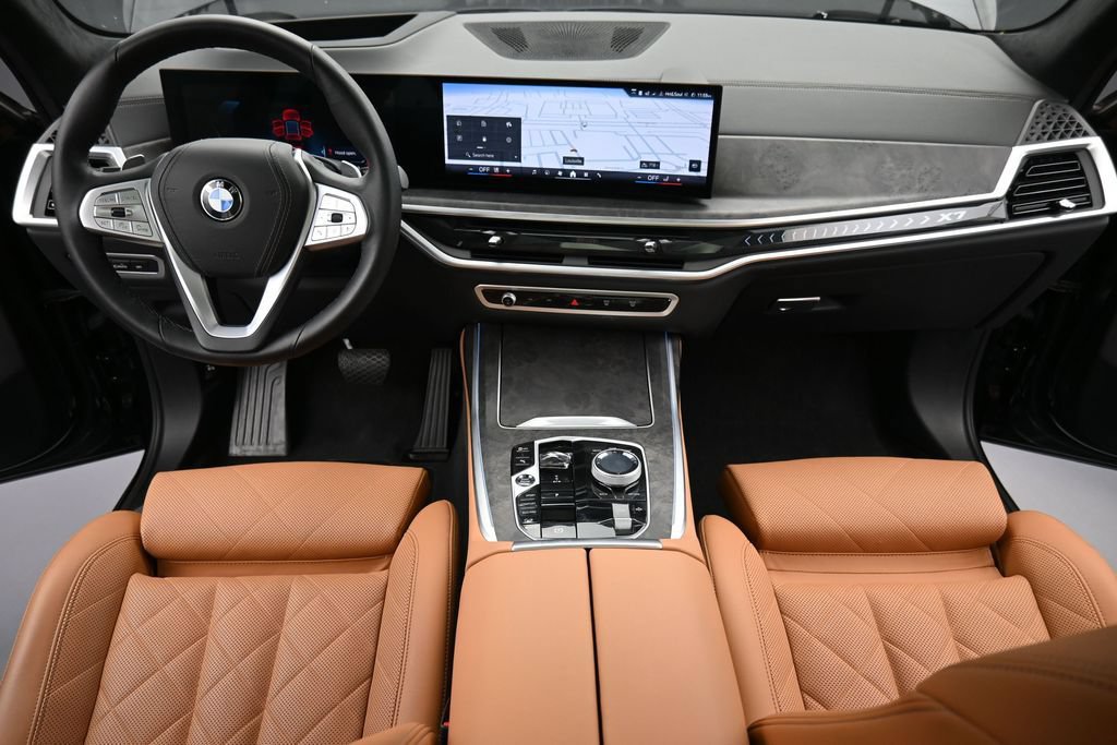 Used 2024 BMW X7 xDrive40i AWD/4WD image 13