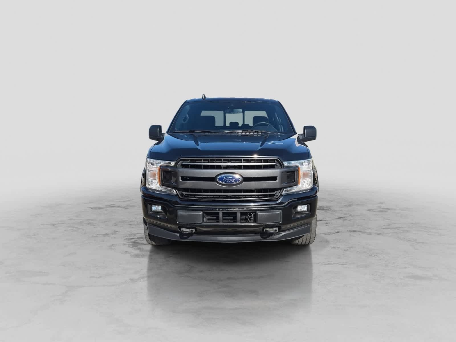 Used 2019 Ford F150 XLT w/ Equipment Group 302A Luxury AWD/4WD image 3