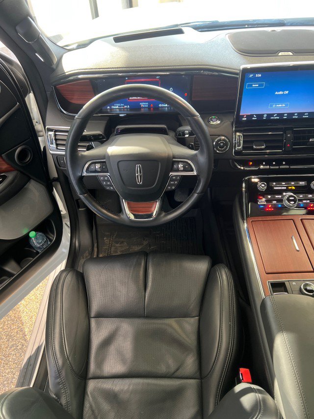 Used 2024 Lincoln Navigator Reserve AWD/4WD image 20