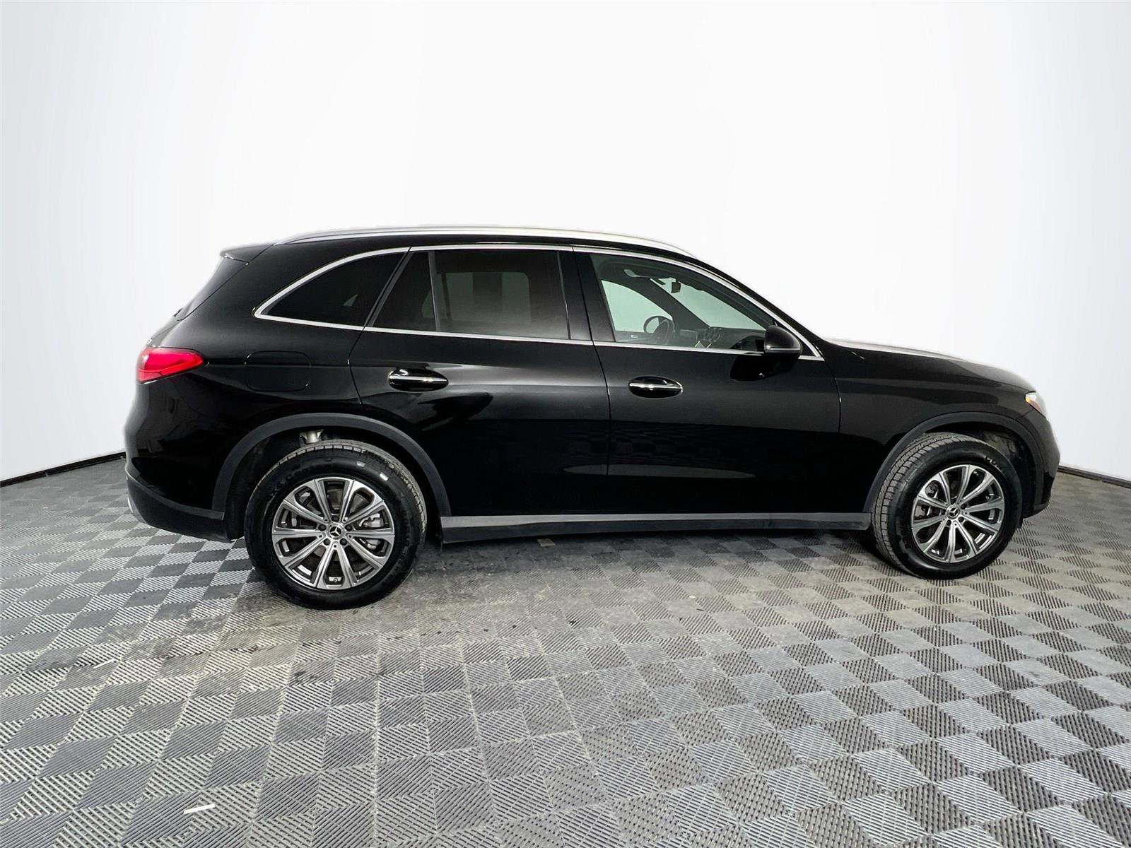 Certified 2023 Mercedes-Benz GLC 300 4MATIC image 7