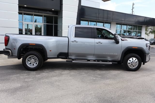 New 2026 GMC Sierra 3500 SLE w/ SLE Value Package AWD/4WD image 10