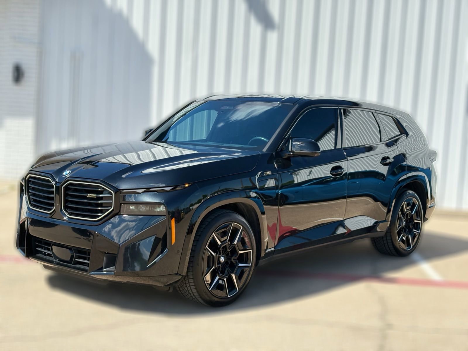 Used 2024 BMW XM image 3