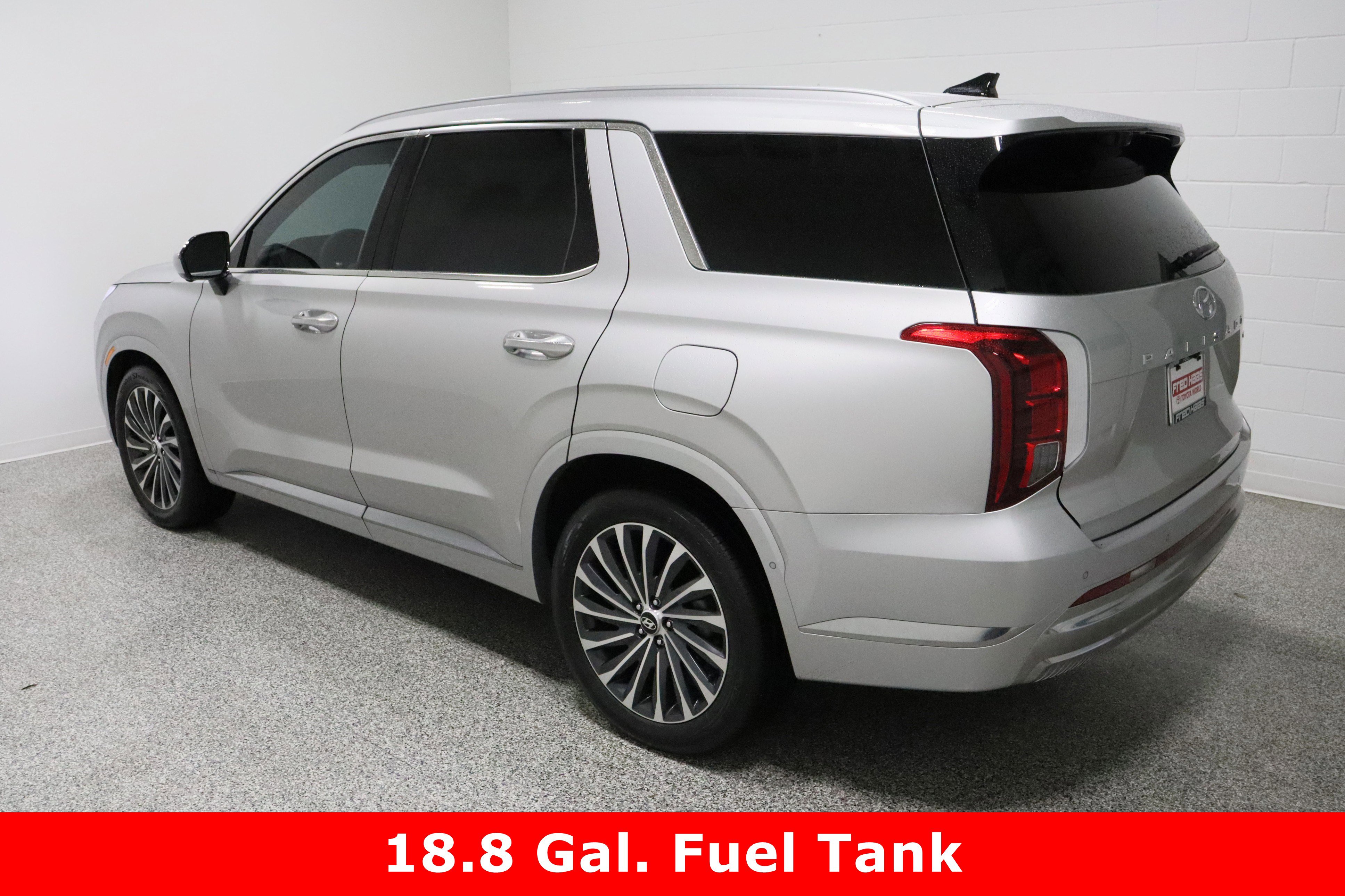 Used 2025 Hyundai Palisade Calligraphy image 9