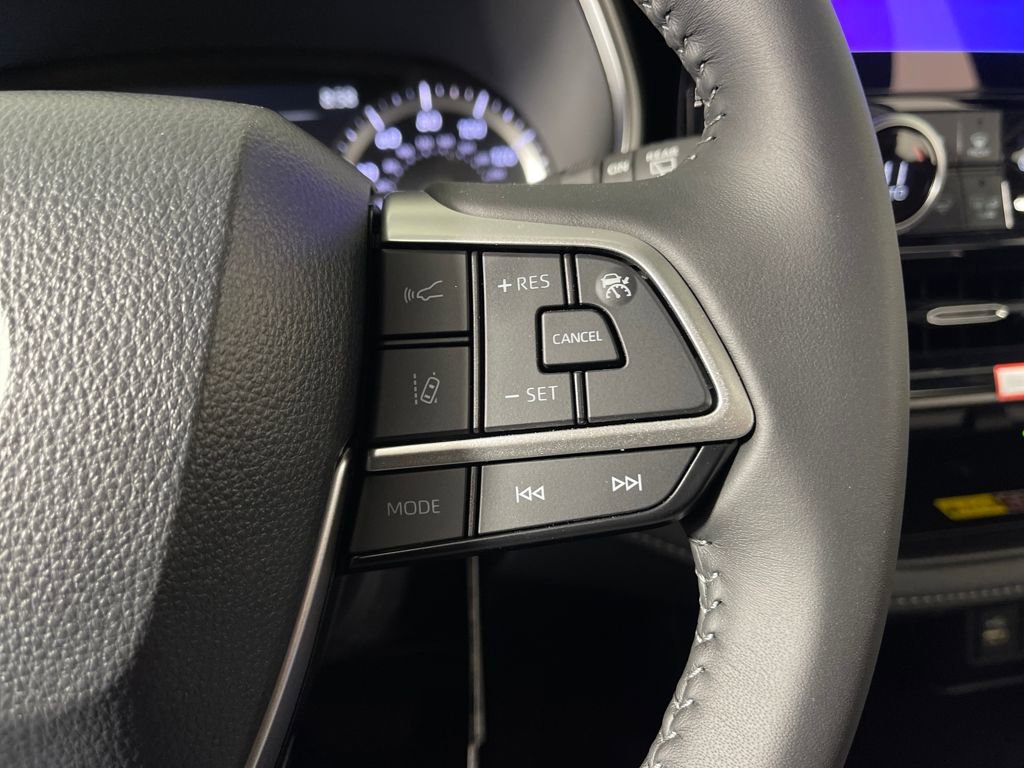 New 2026 Toyota Highlander XLE image 27