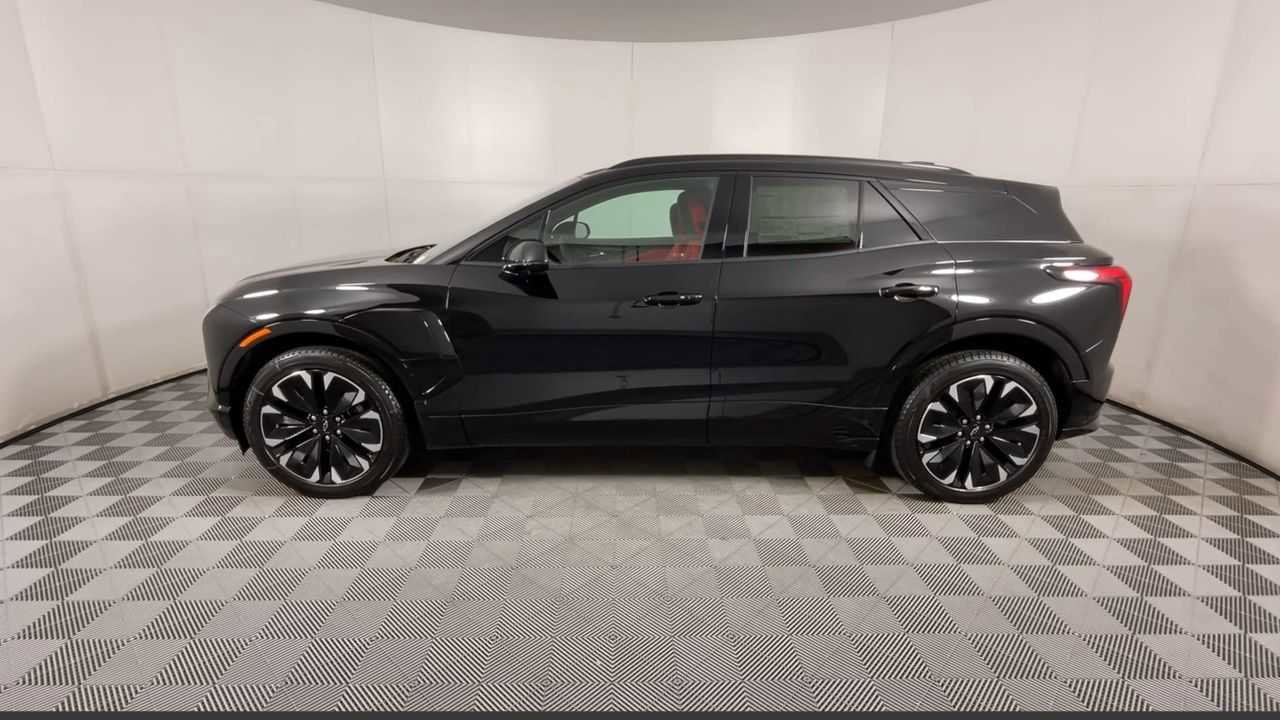 New 2025 Chevrolet Blazer EV RS image 10