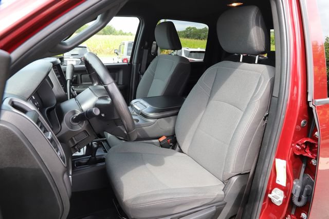 Used 2024 RAM 3500 Tradesman w/ Chrome Appearance Group AWD/4WD image 11