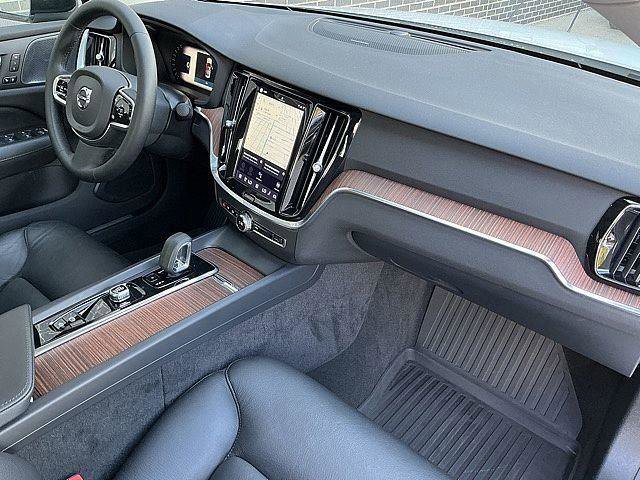Certified 2023 Volvo S60 B5 Plus w/ Climate Package FWD image 21