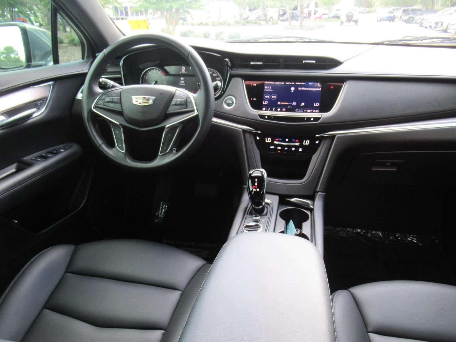 Used 2022 Cadillac XT5 Luxury AWD/4WD image 13