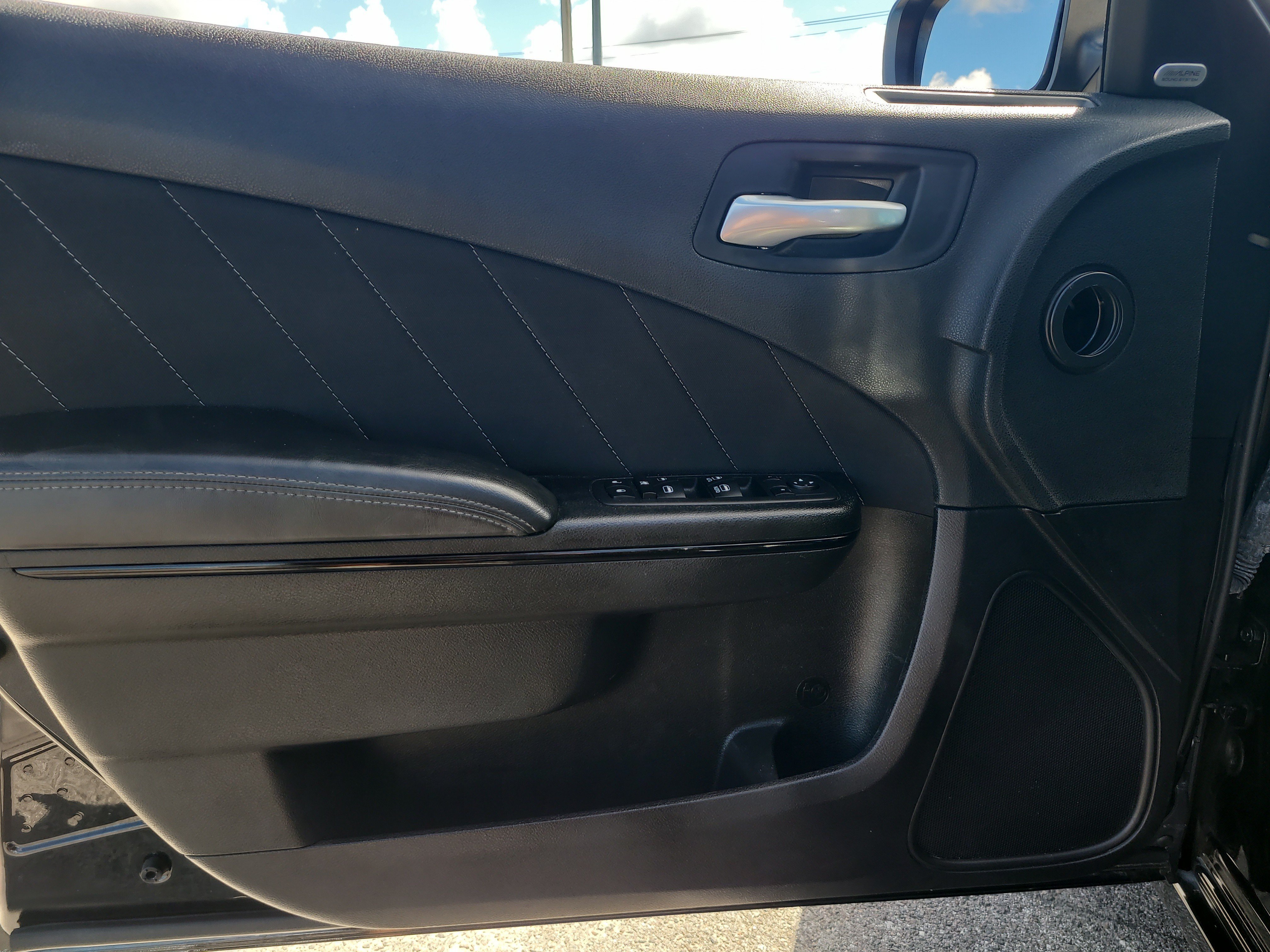Used 2023 Dodge Charger SXT w/ Blacktop Package RWD image 15