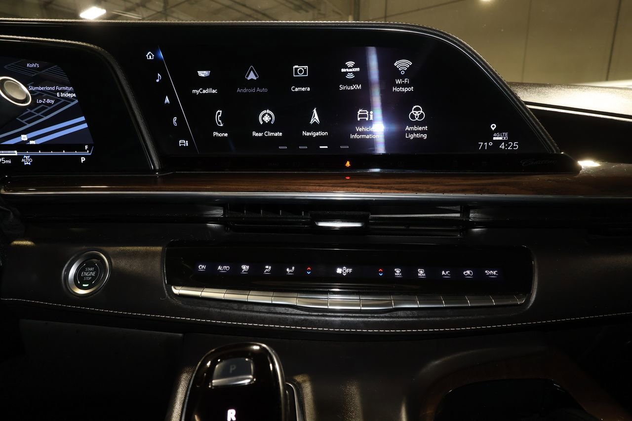 Certified 2024 Cadillac Escalade Sport Platinum w/ LPO, ONYX Package AWD/4WD image 18