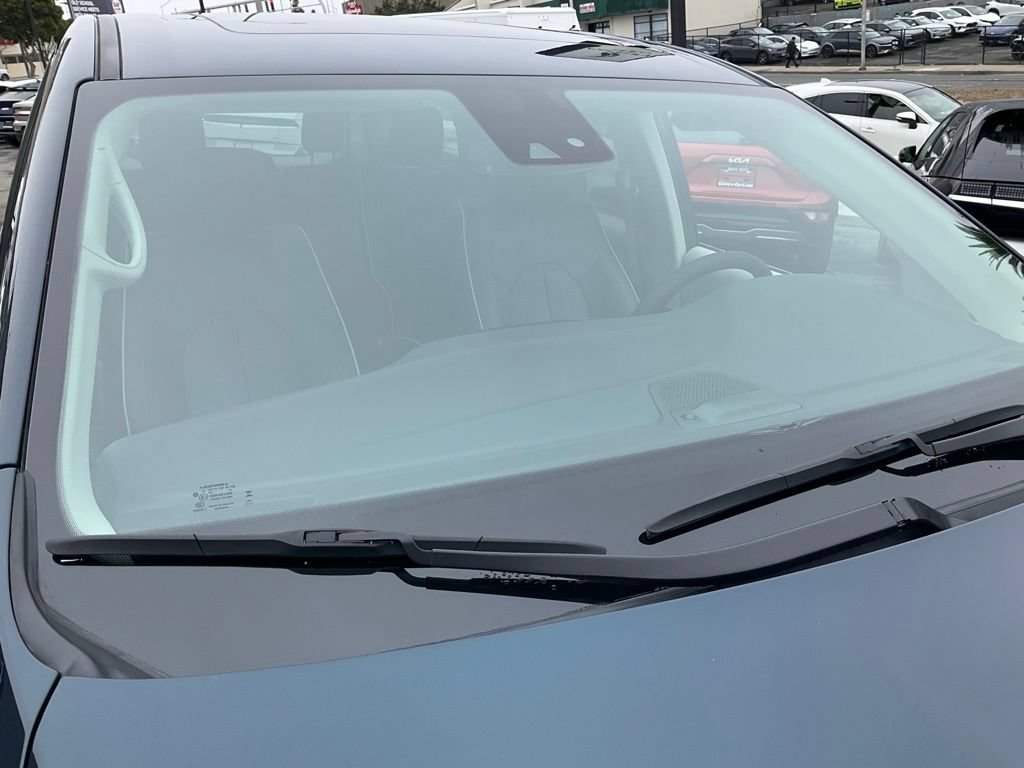 Used 2023 Chrysler Pacifica Limited FWD image 79