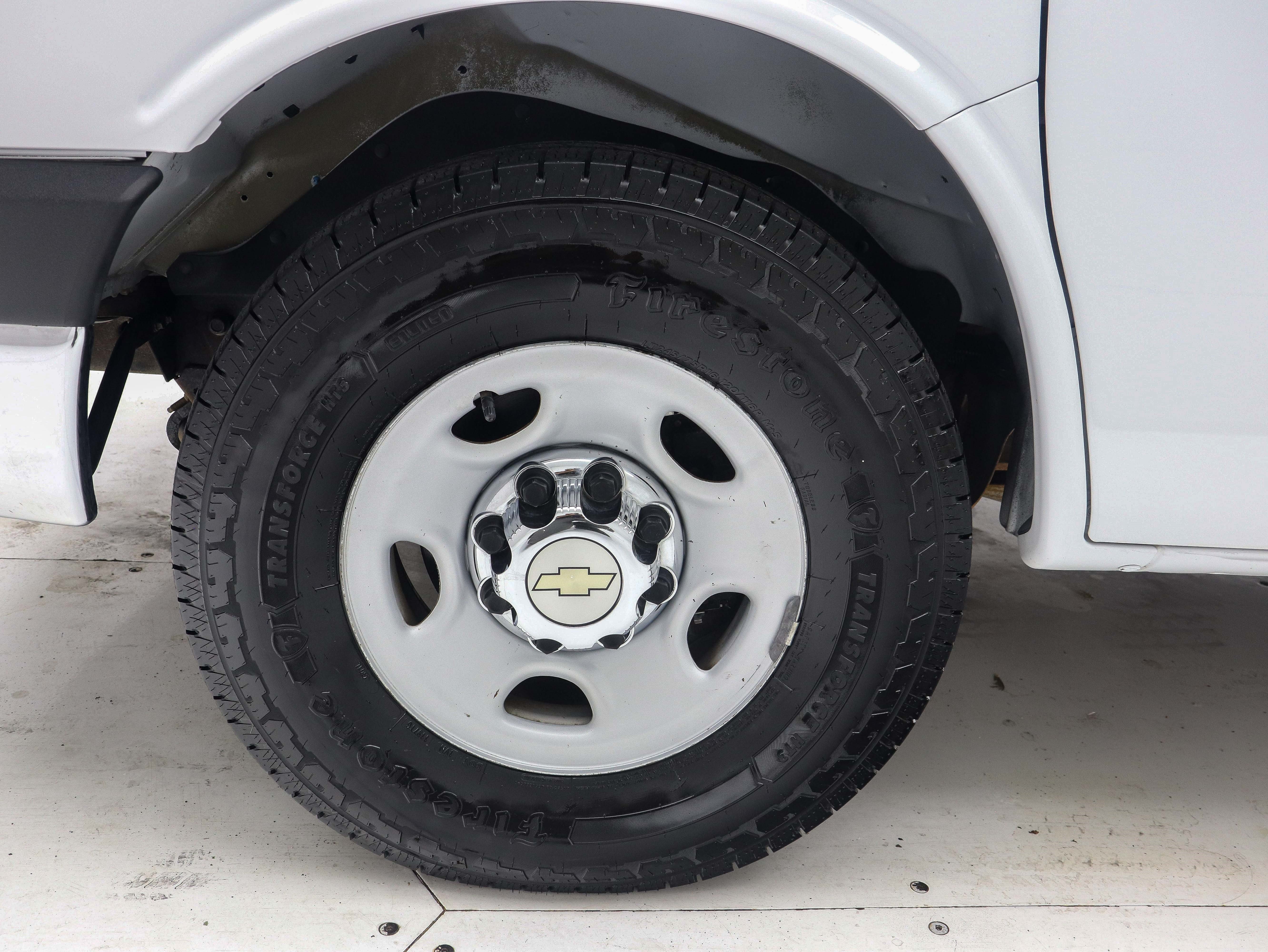 Used 2014 Chevrolet Express 3500 LT w/ LT Preferred Equipment Group RWD image 24