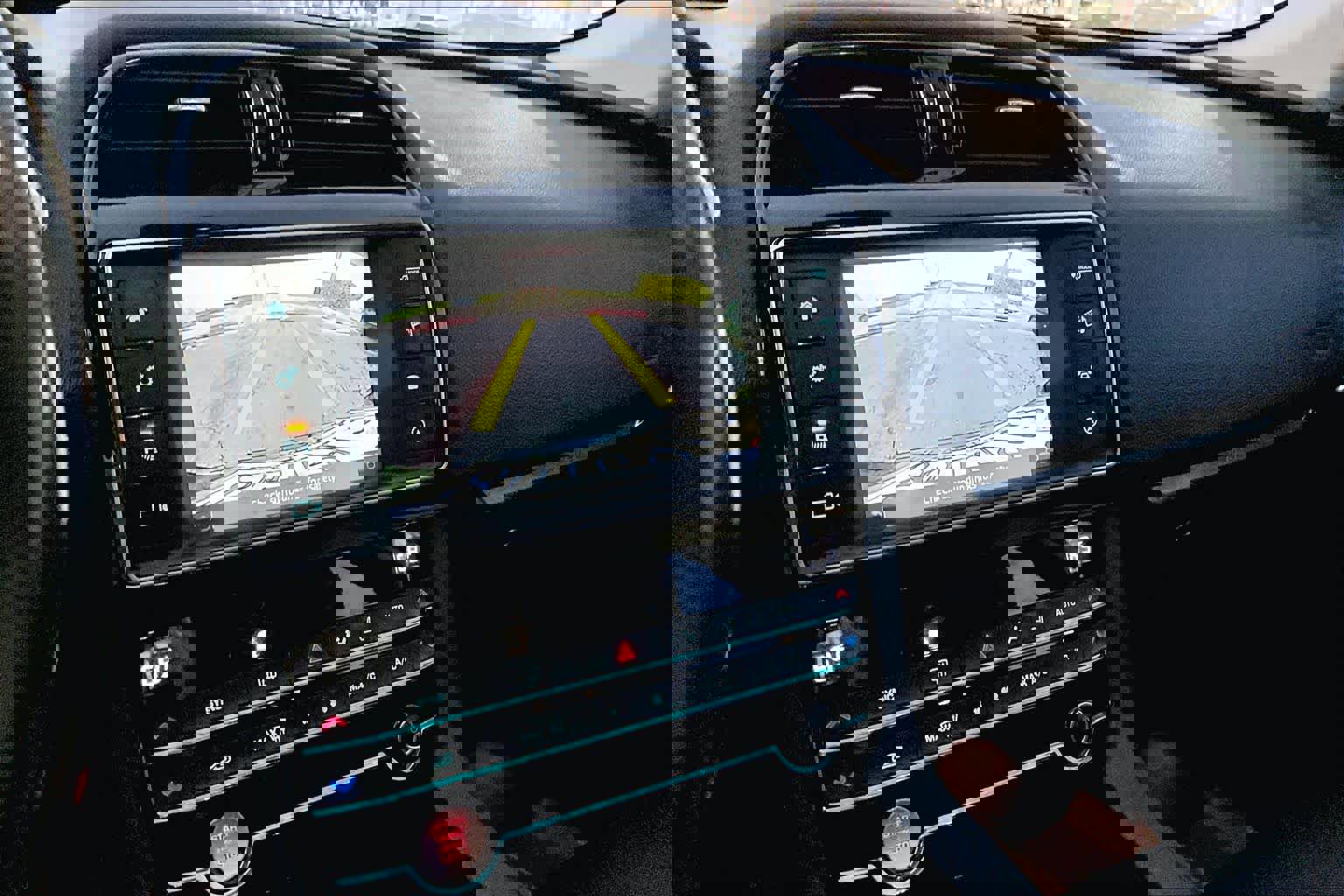 Used 2018 Jaguar F-PACE Prestige image 25