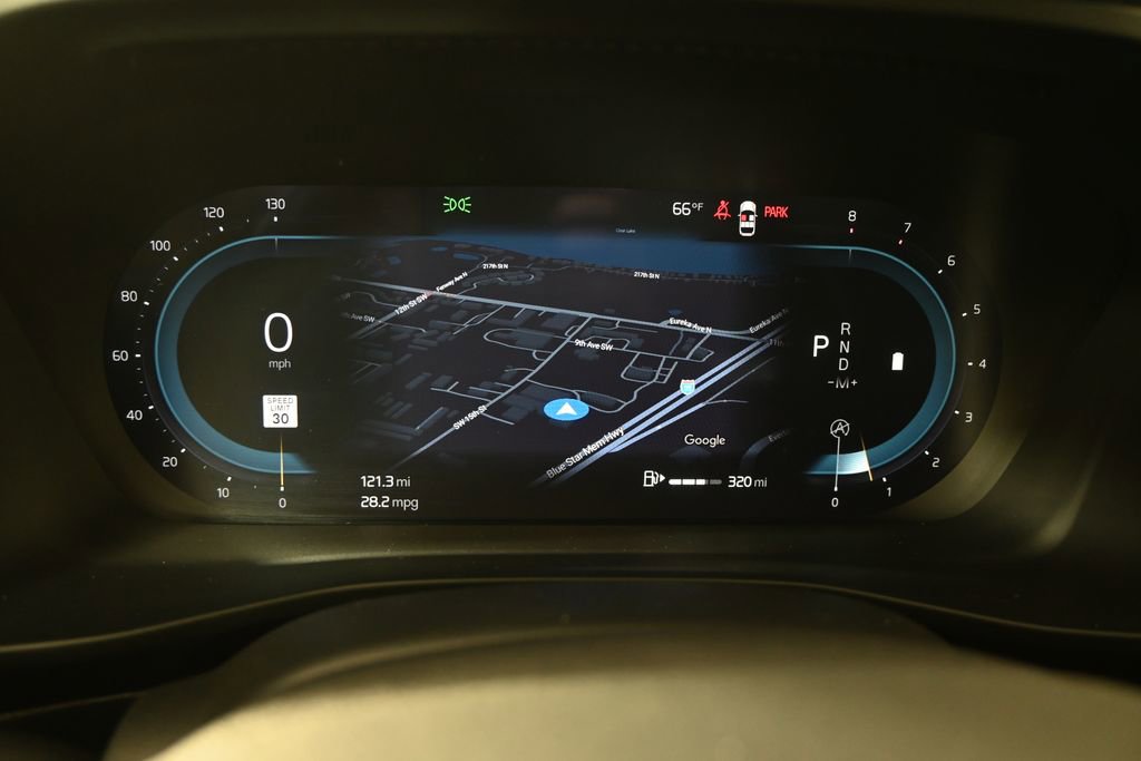 Used 2024 Volvo XC40 B5 Plus AWD/4WD image 24