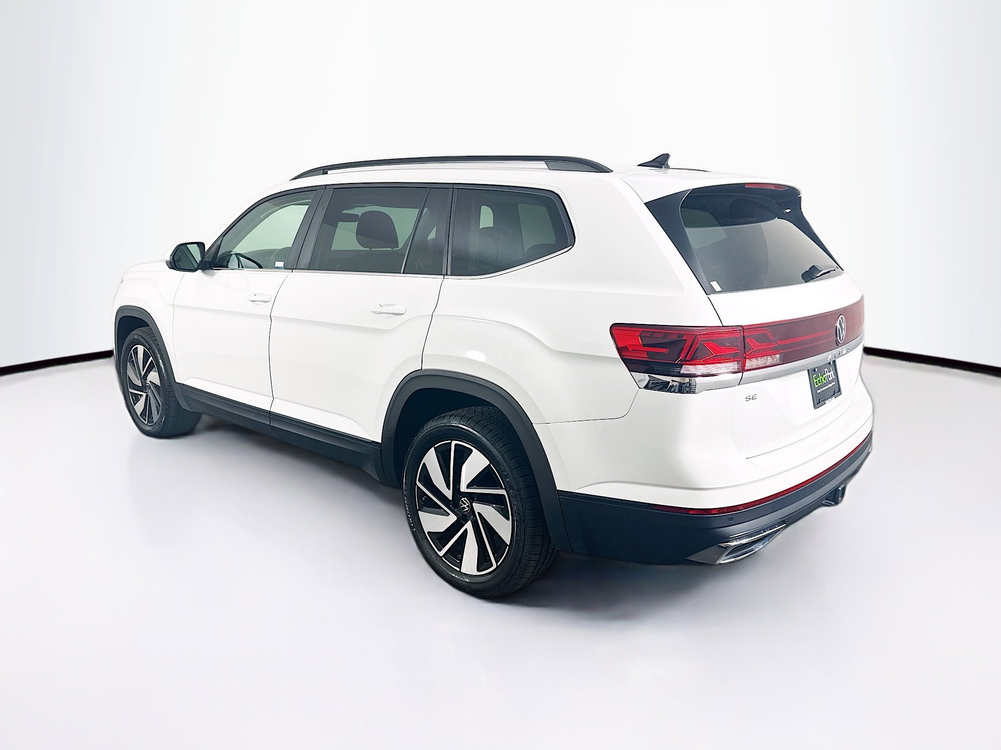 Used 2025 Volkswagen Atlas SE image 5