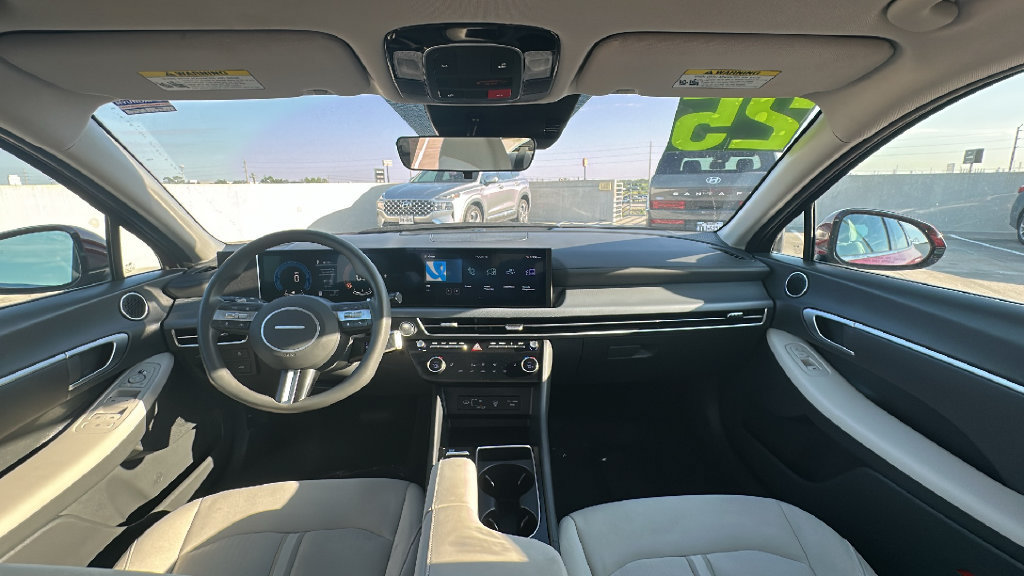 Used 2025 Hyundai Sonata SEL FWD image 21