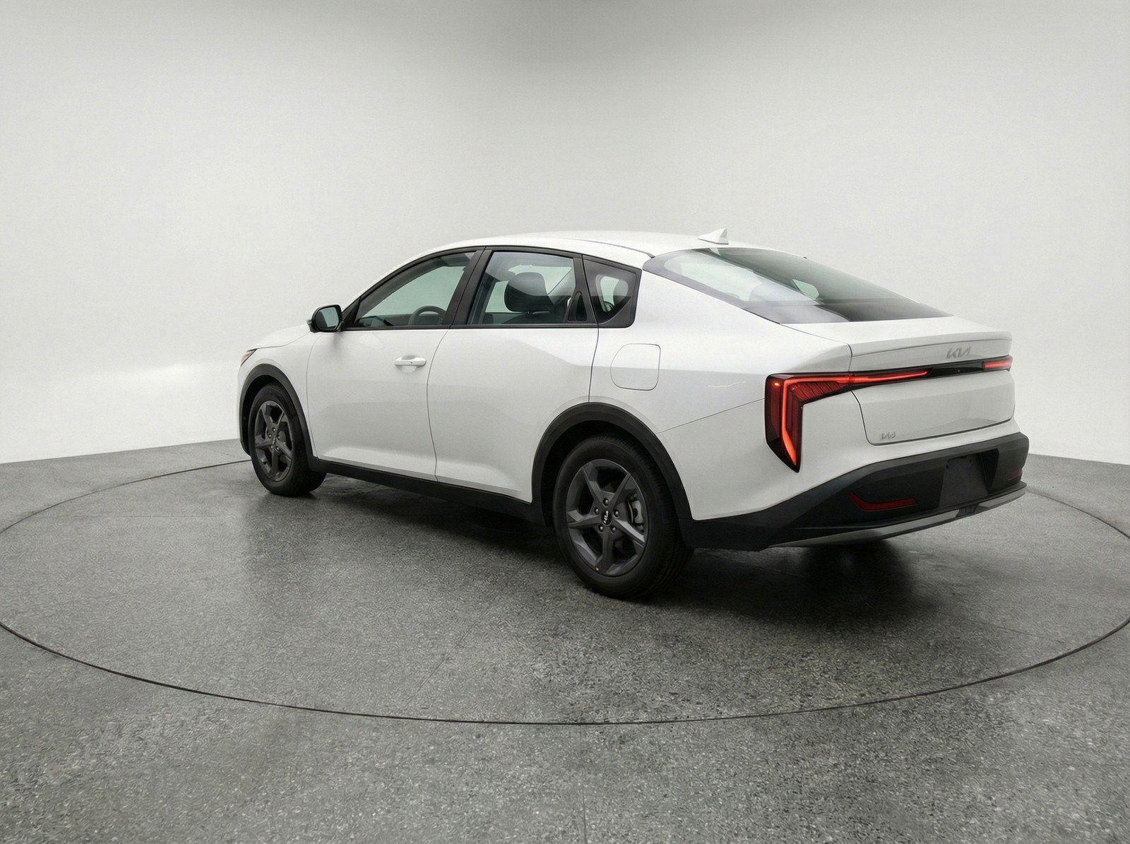 Used 2025 Kia K4 LXS image 6