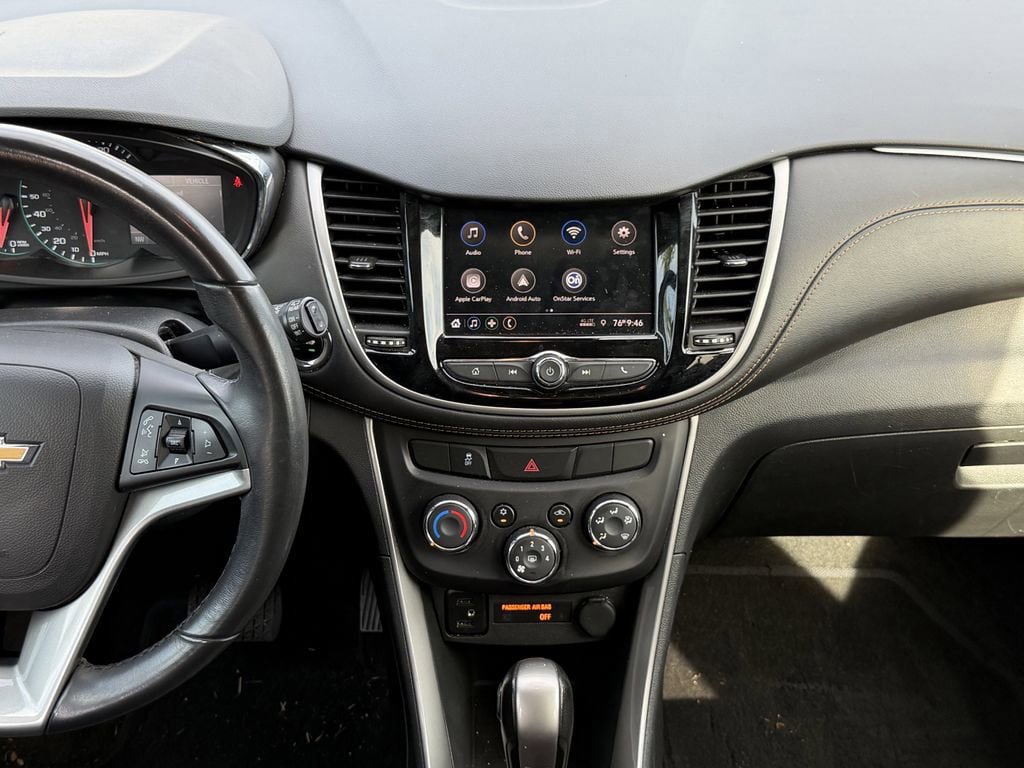 Used 2022 Chevrolet Trax LT w/ LT Convenience Package FWD image 14