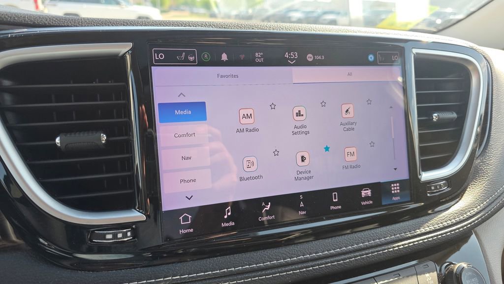 Used 2022 Chrysler Pacifica Limited image 18