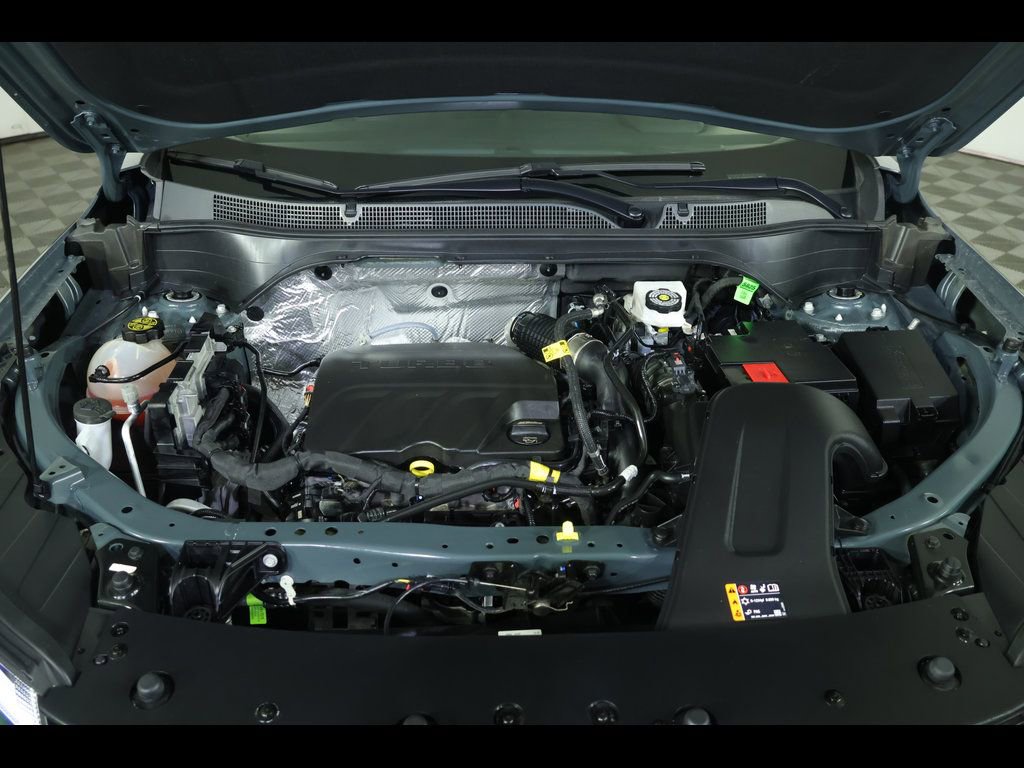 Used 2025 Chevrolet Trax LT w/ LT Convenience Package image 18