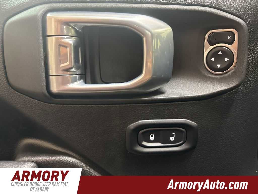 Used 2024 Jeep Wrangler Willys image 8