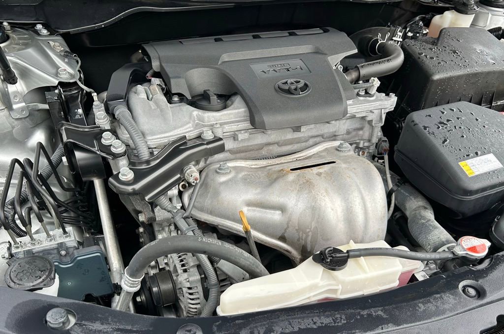 Certified 2016 Toyota Camry SE FWD image 24