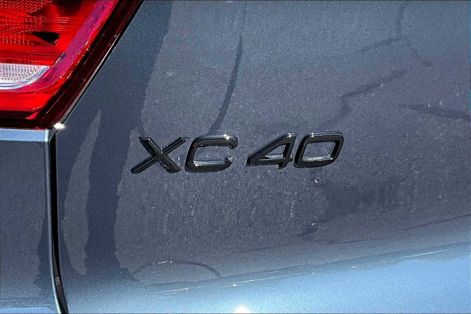 New 2026 Volvo XC40 B5 Ultra w/ Protection Package Premier image 6