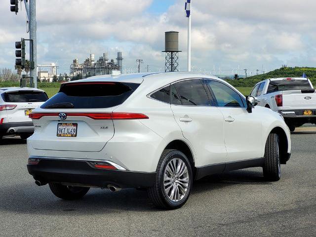 Used 2024 Toyota Venza XLE image 4