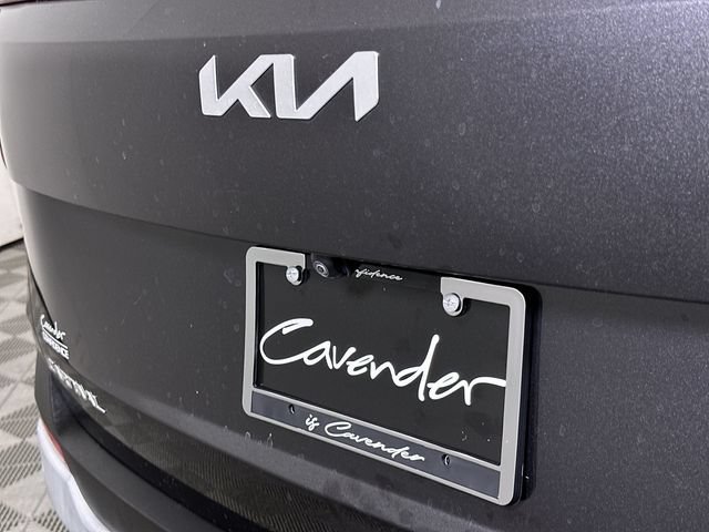 Used 2025 Kia Carnival FWD image 33