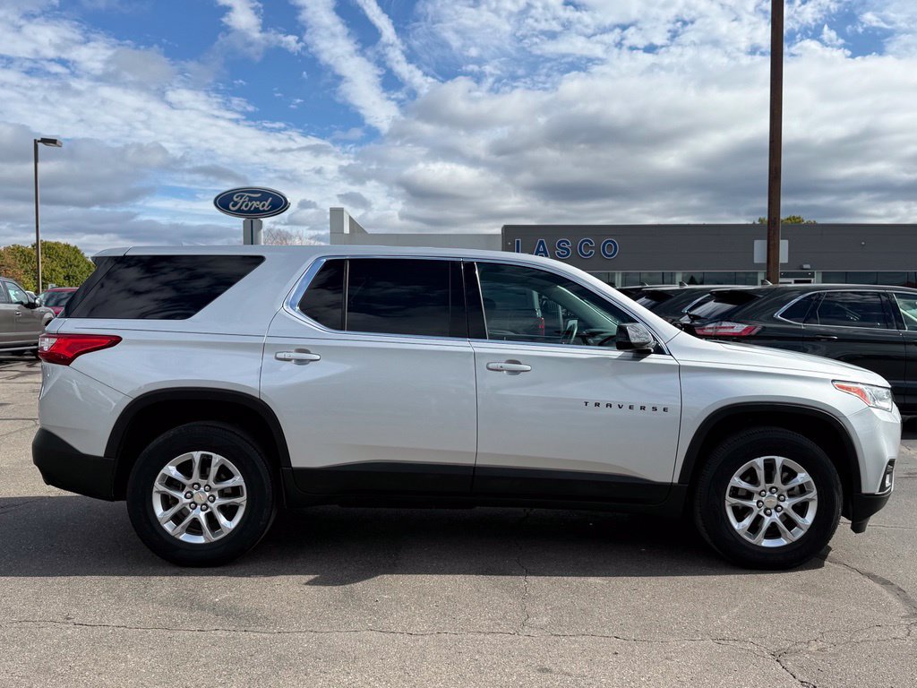 Used 2019 Chevrolet Traverse LS w/ LPO, Blackout Package FWD image 38