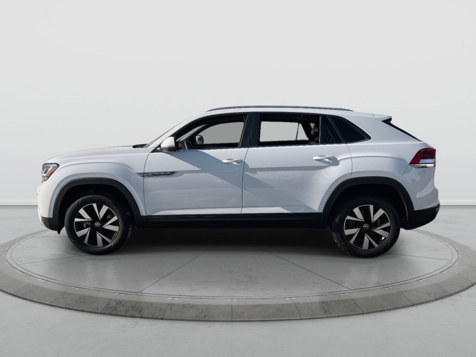 Used 2022 Volkswagen Atlas Cross Sport SE AWD/4WD image 4