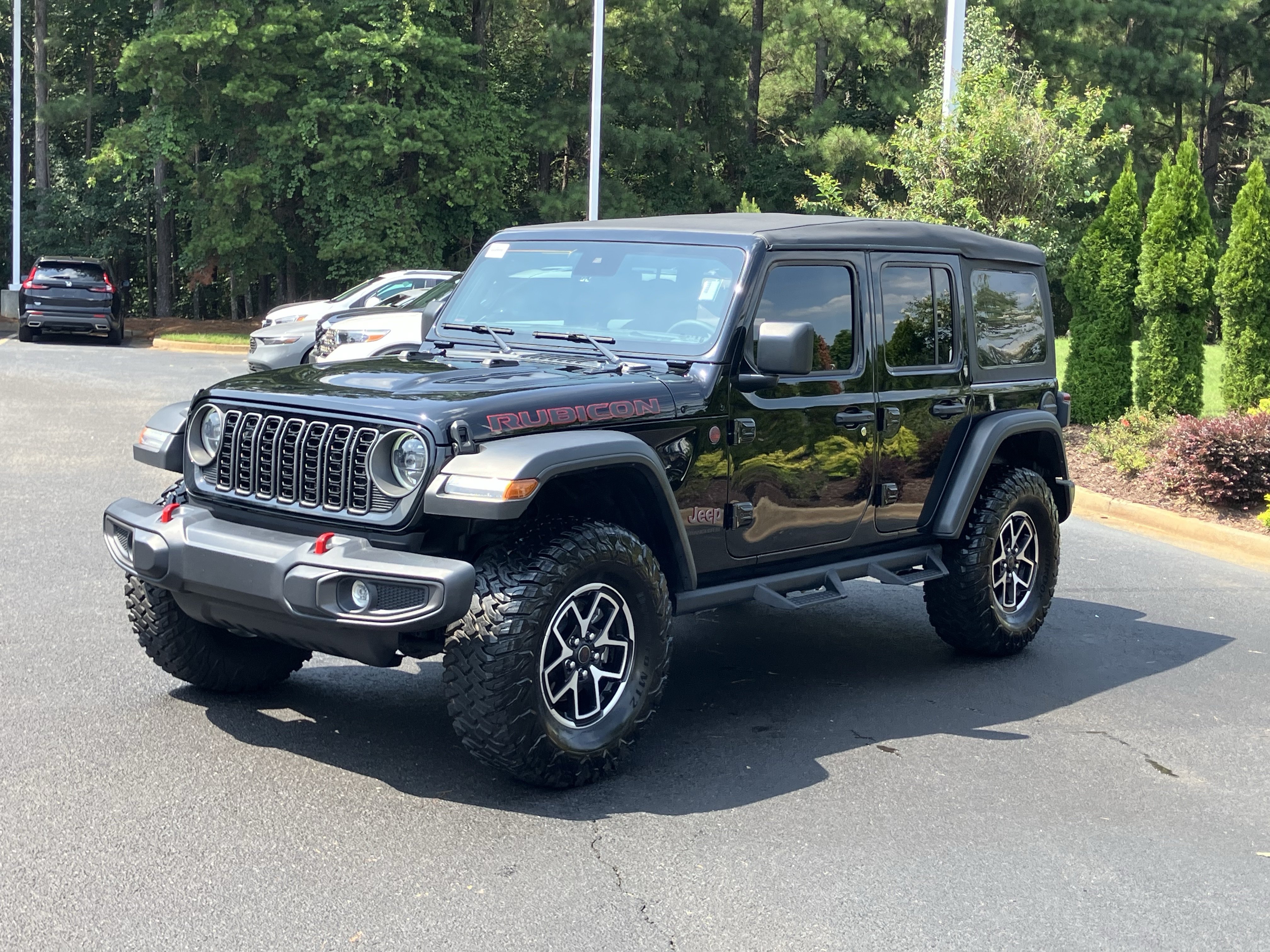 Used 2025 Jeep Wrangler Unlimited Rubicon AWD/4WD image 6