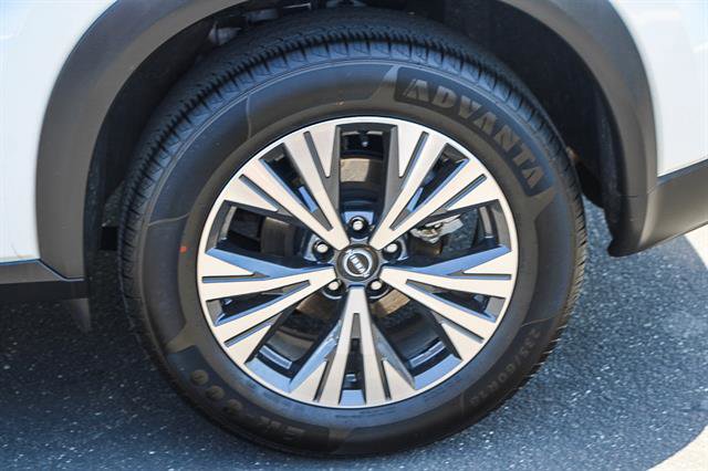 Used 2023 Nissan Rogue SV image 10