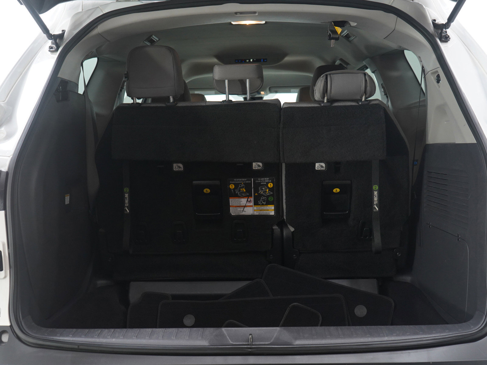 Used 2022 Toyota Sienna LE FWD image 17
