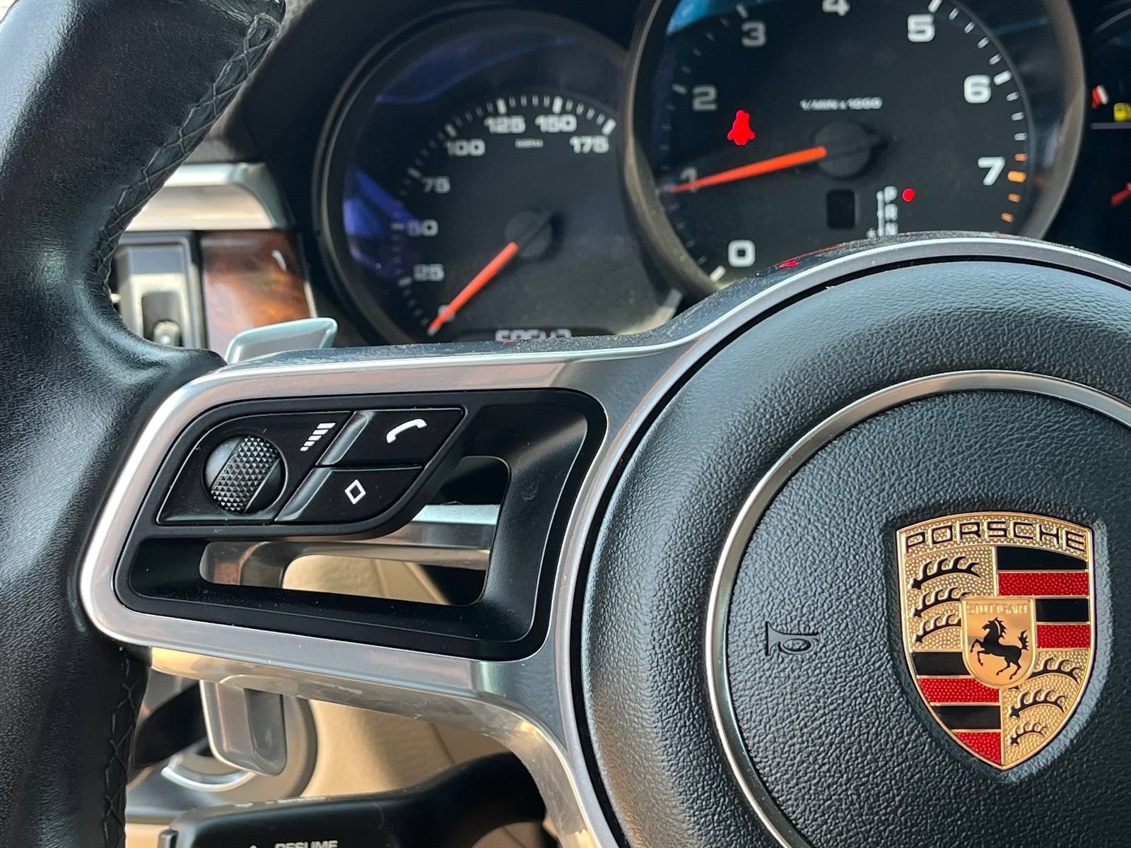 Used 2019 Porsche Macan AWD/4WD image 19