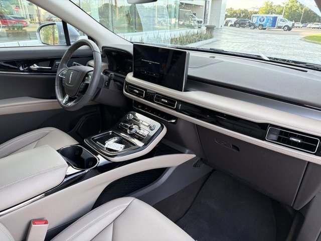 Used 2023 Lincoln Nautilus AWD w/ Premium Package image 22