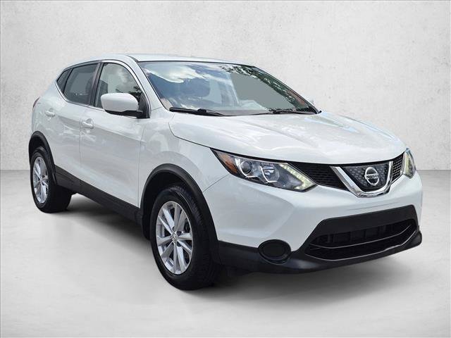 Used 2018 Nissan Rogue Sport S w/ S Appearance Package FWD image 3