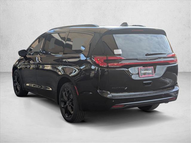 New 2026 Chrysler Pacifica Limited w/ S Appearance Package image 9