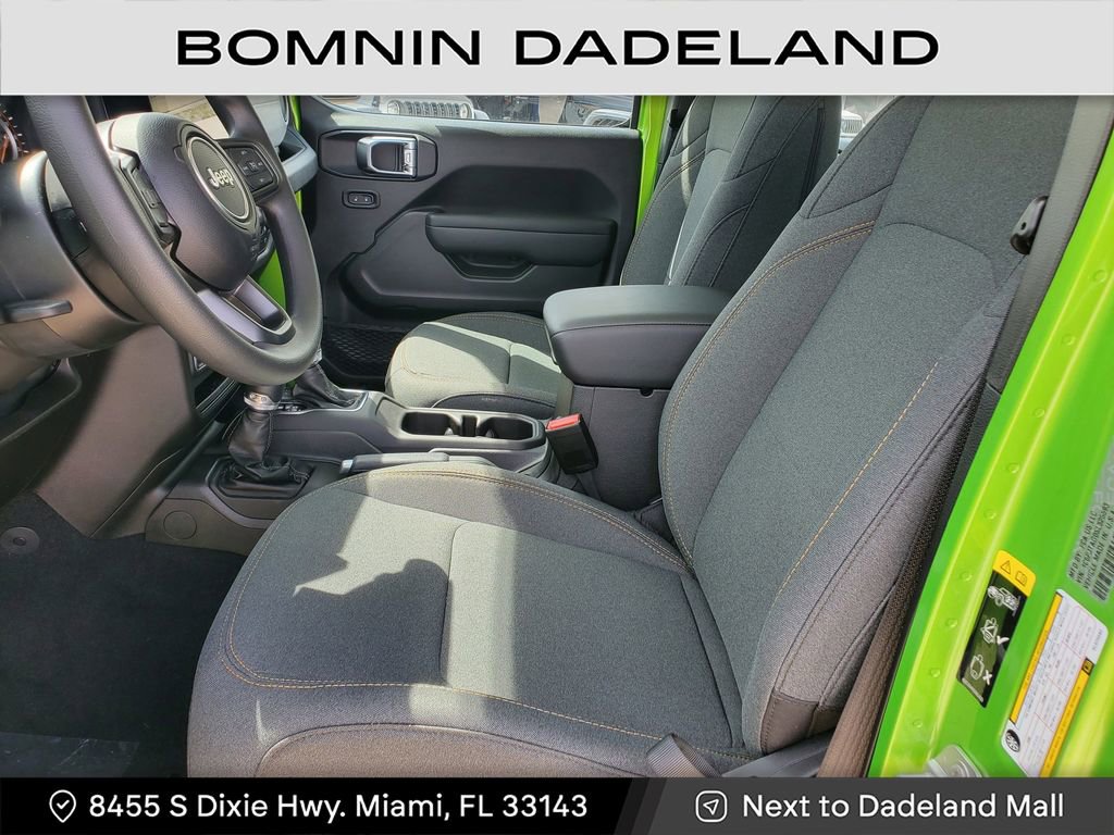 Used 2025 Jeep Gladiator Sport image 15