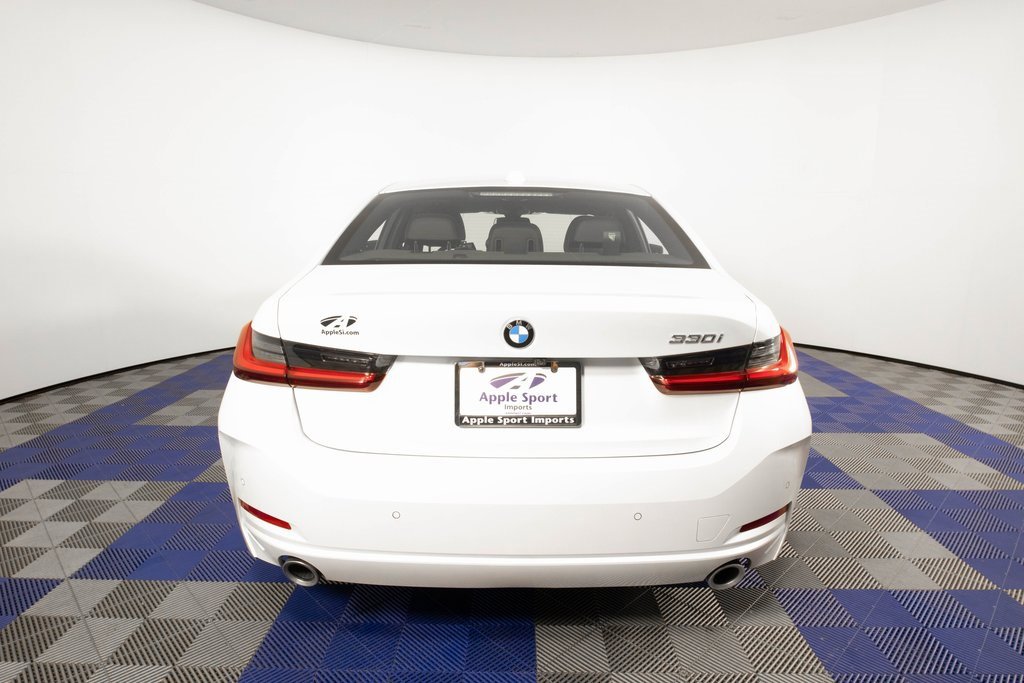 Used 2025 BMW 330i Sedan image 6