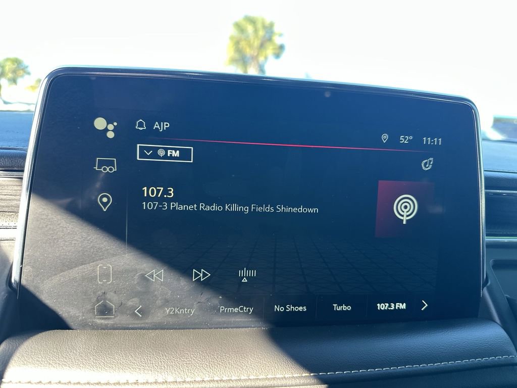 Used 2022 GMC Yukon SLT w/ SLT Premium Package image 25