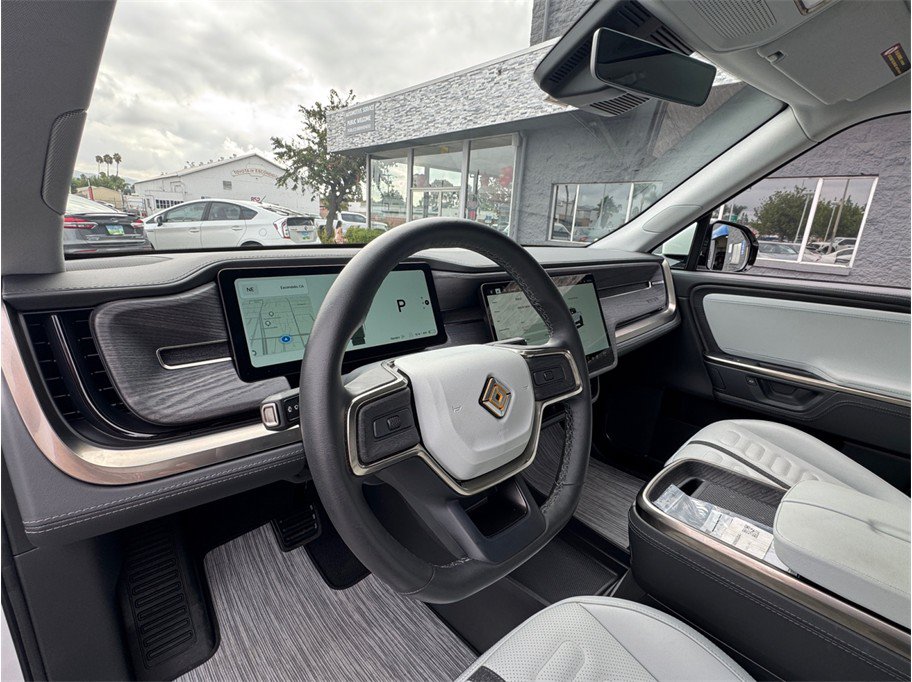 Used 2025 Rivian R1T Adventure Dual AWD/4WD image 25