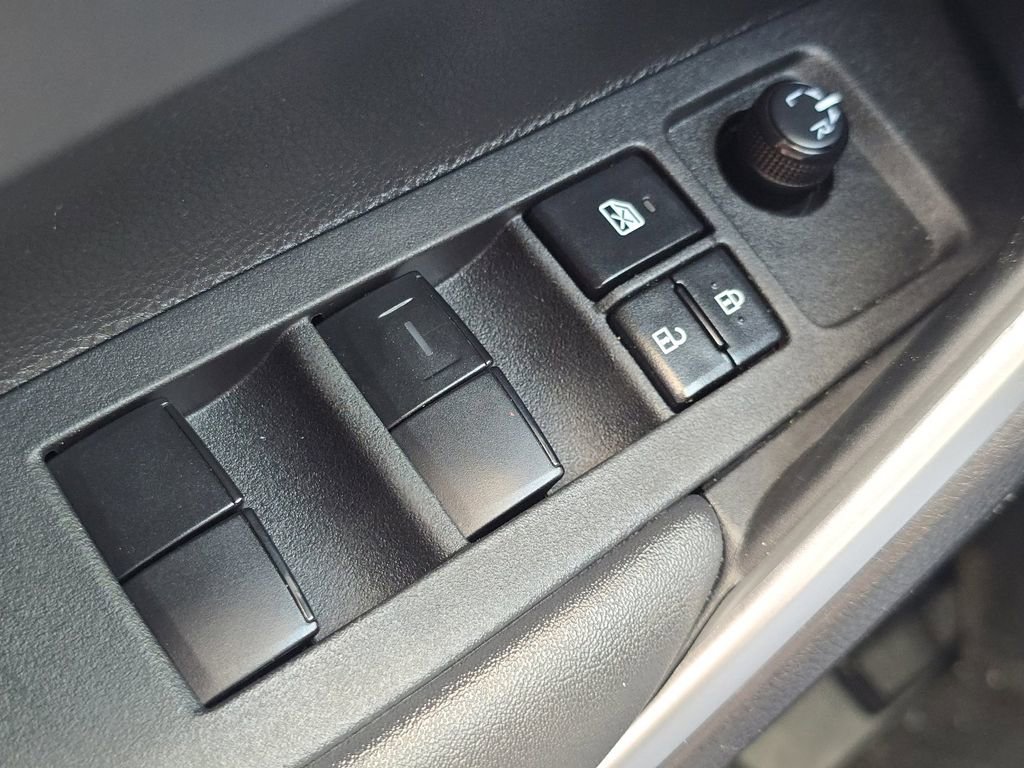 Used 2022 Toyota Corolla Cross LE FWD image 23